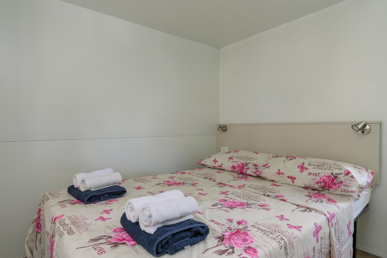 Salve Croatia Mobile Homes In Amadria Park Trogir Seget Vranjica Eksteriør billede