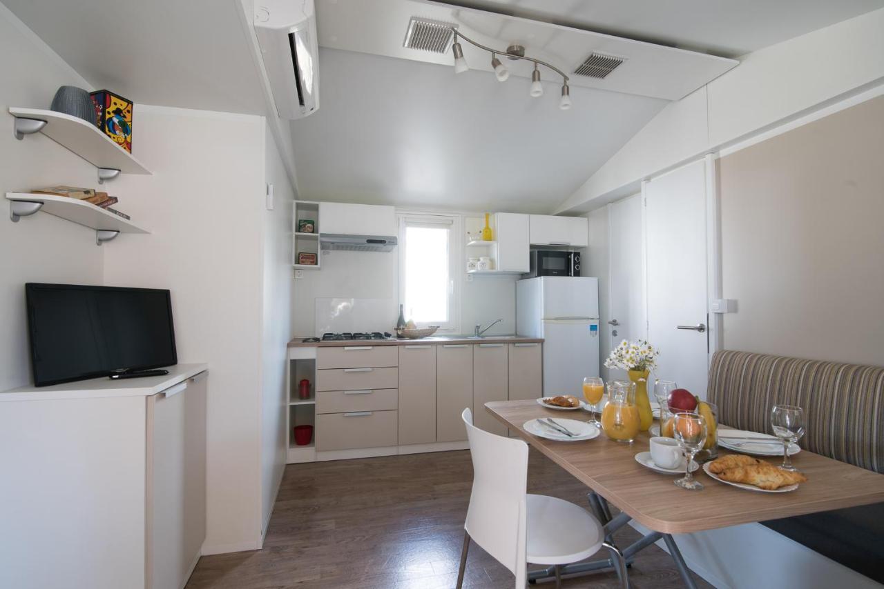 Salve Croatia Mobile Homes In Amadria Park Trogir Seget Vranjica Eksteriør billede